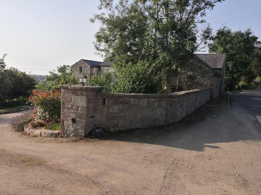 Converted Cattle Barn Overlooking Strangford Lough Нютаунардс Екстериор снимка