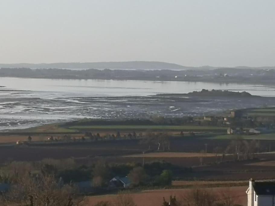 Converted Cattle Barn Overlooking Strangford Lough Нютаунардс Екстериор снимка